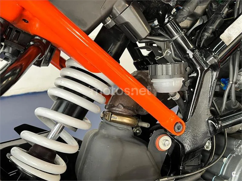 KTM 125 – Vista 18