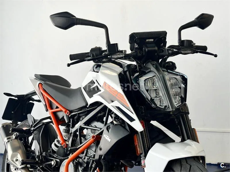 KTM 125 – Vista 27