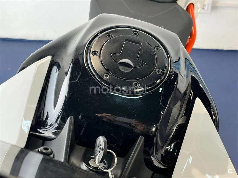 KTM 125 – Vista 29