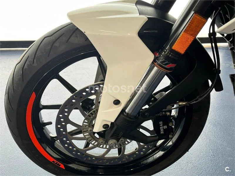 KTM 125 – Vista 31