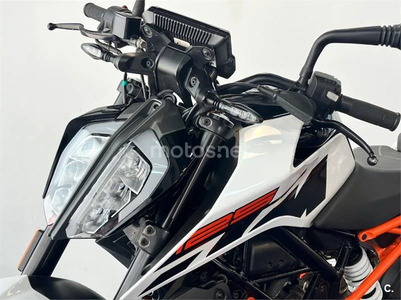 KTM 125 – Vista 34