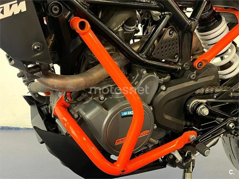 KTM 125 – Vista 35