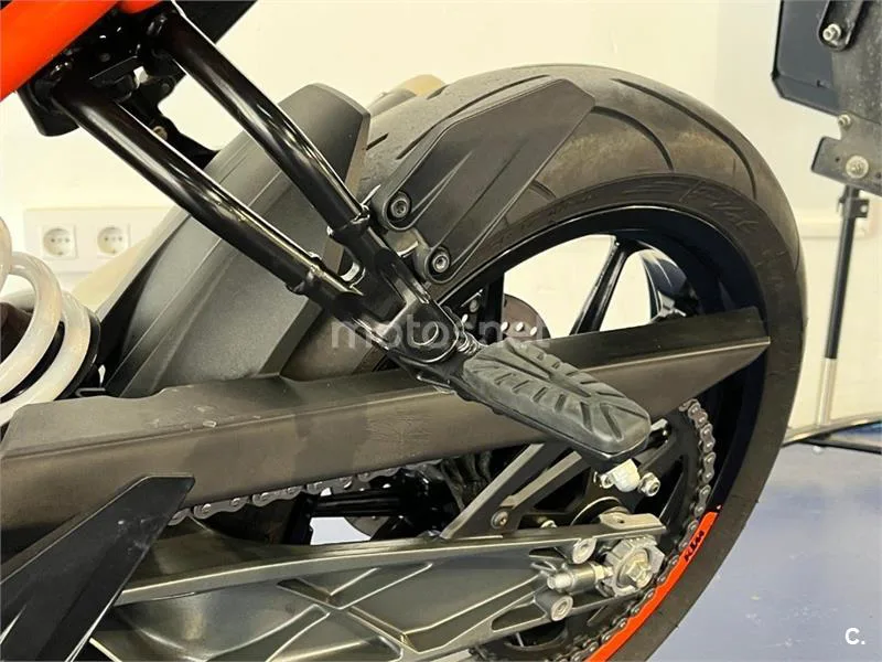 KTM 125 – Vista 38