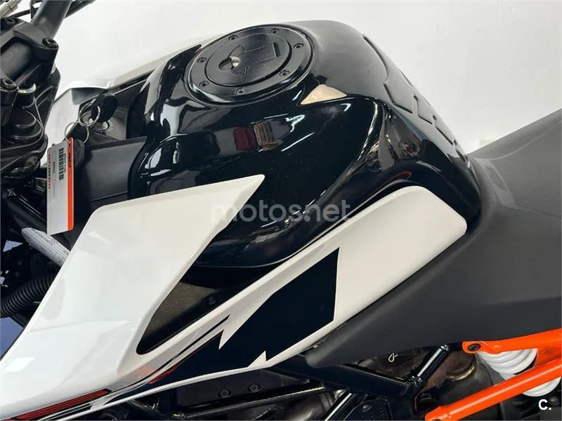 KTM 125 – Vista 41