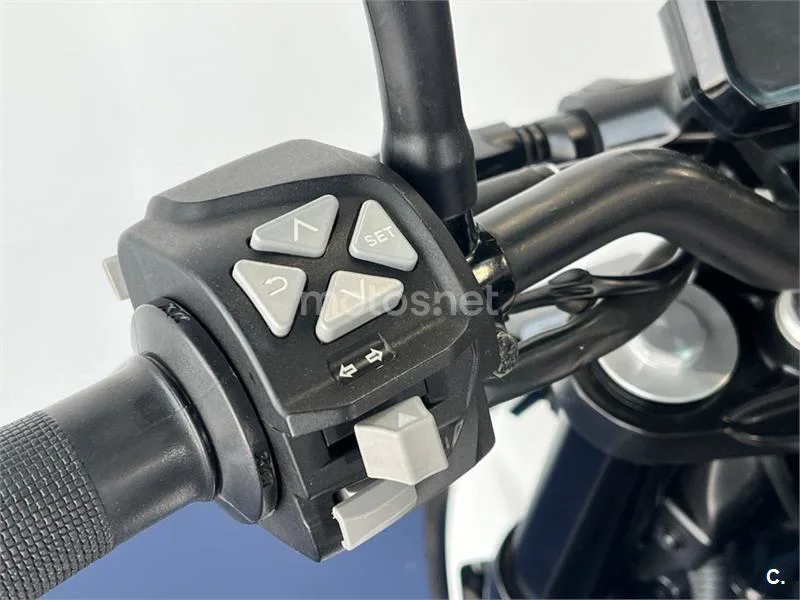 KTM 125 – Vista 52