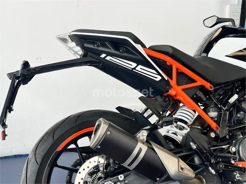 KTM 125 – Vista 7