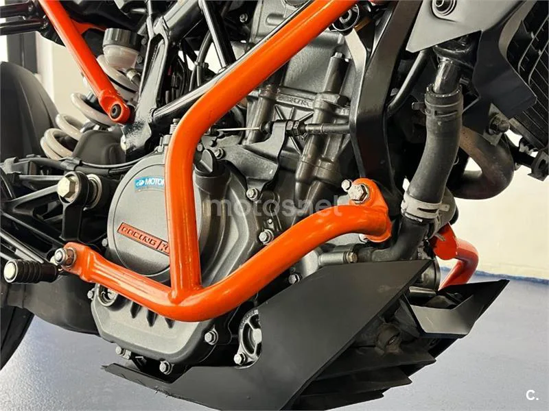 KTM 125 – Vista 10