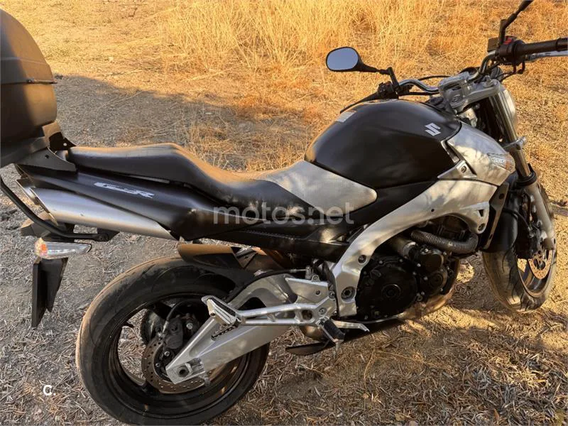 Suzuki GSR 600 – Vista 2