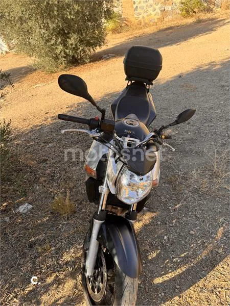 Suzuki GSR 600 – Vista 7