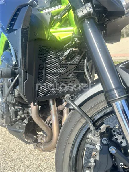 Kawasaki Z900 – Vista 4