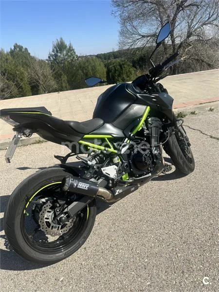 Kawasaki Z900 – Vista 7