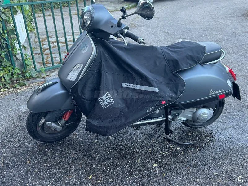 Vespa GTS 300 ie SuperSport – Vista 3