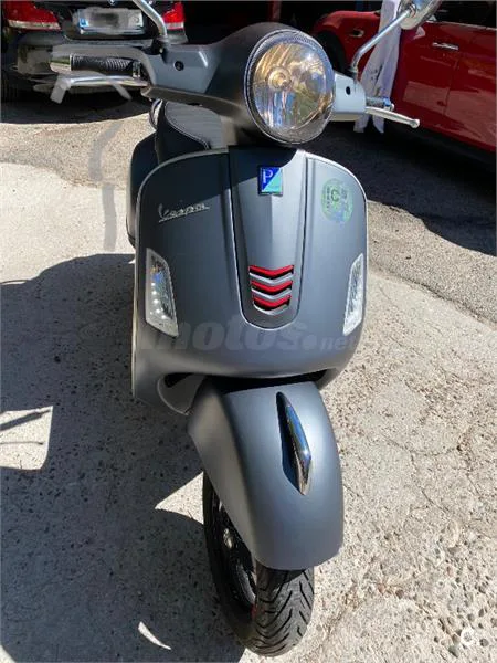 Vespa GTS 300 ie SuperSport – Vista 5