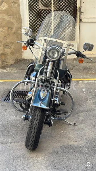 Harley-Davidson Softail Heritage Springer – Vista 2