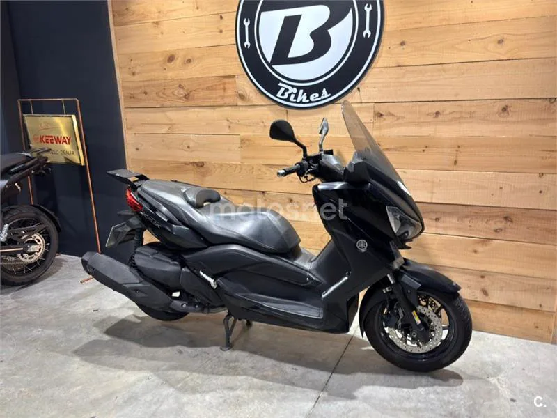Yamaha XMAX 400 – Vista 18