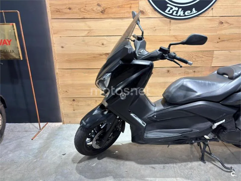 Yamaha XMAX 400 – Vista 4