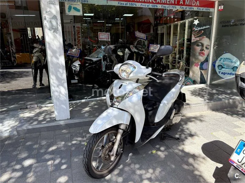 Honda SH 125i – Vista 3