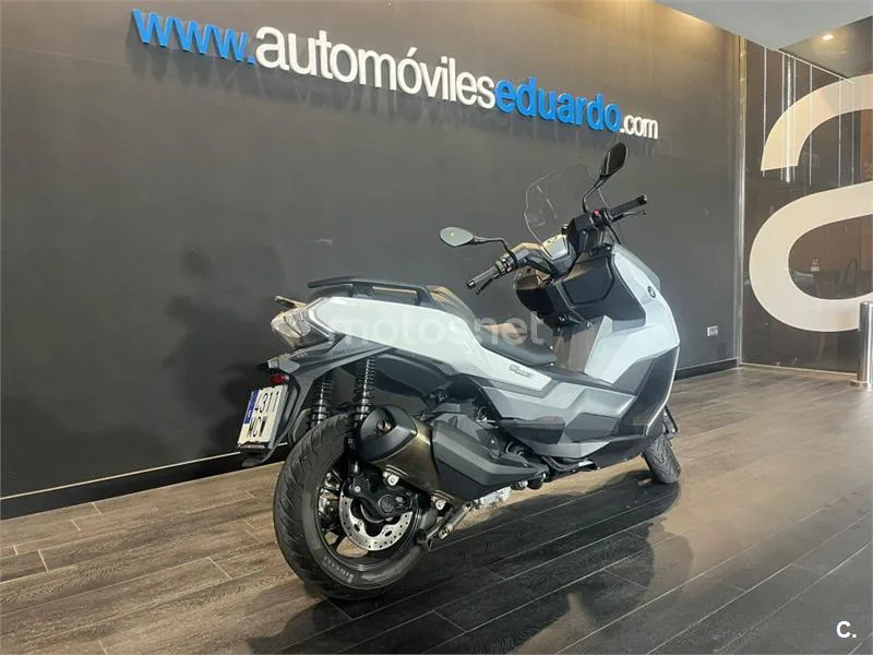 BMW C 400 GT – Vista 7