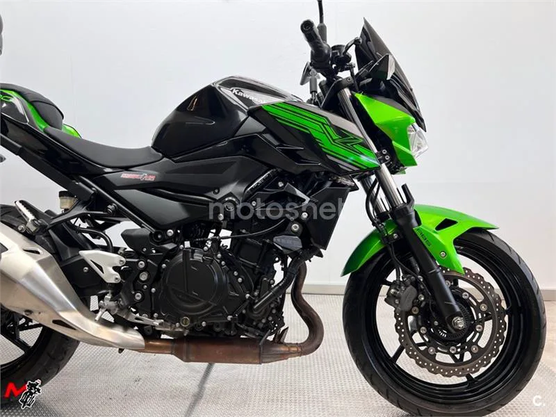 Kawasaki Z400 – Vista 3