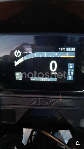 Honda ADV 350 – Vista 2