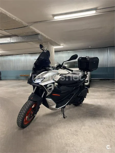 Aprilia SR GT 125 – Vista 2