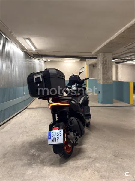 Aprilia SR GT 125 – Vista 4