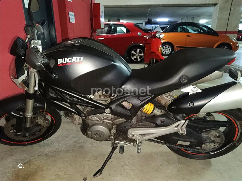 Ducati Monster 696+ ABS – Vista 4