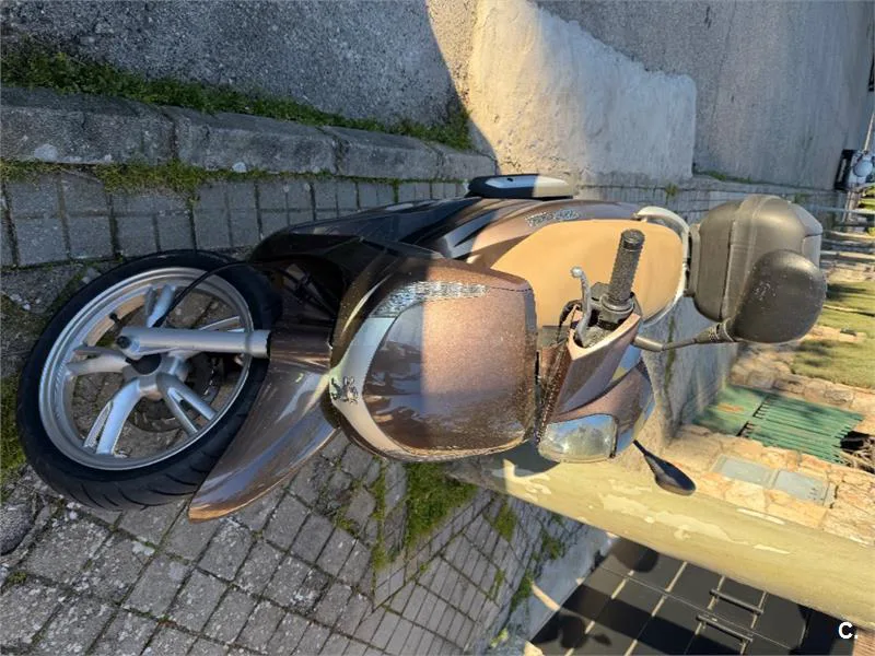 Peugeot TWEET 125 – Vista 2