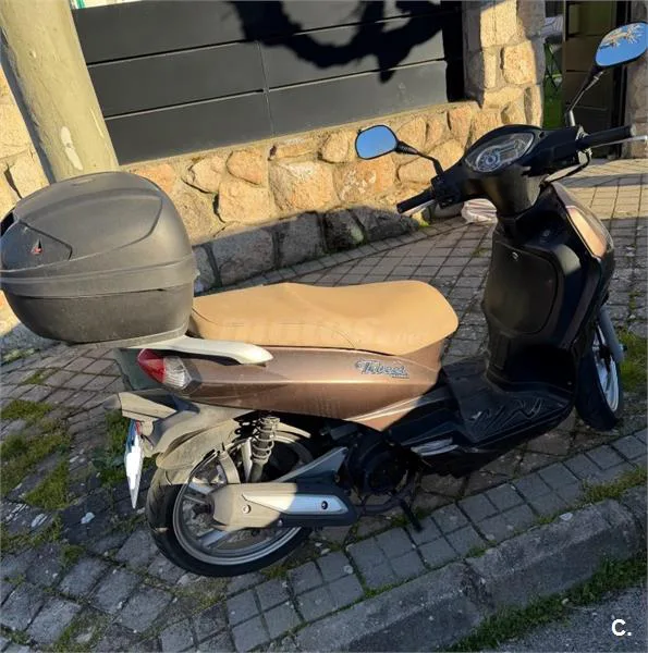 Peugeot TWEET 125 – Vista 3