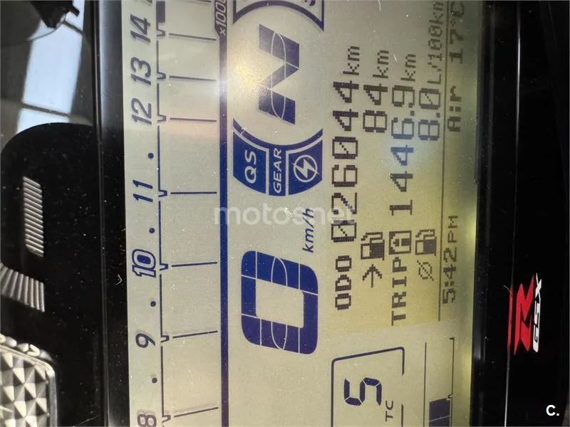 Suzuki GSX R1000 – Vista 16