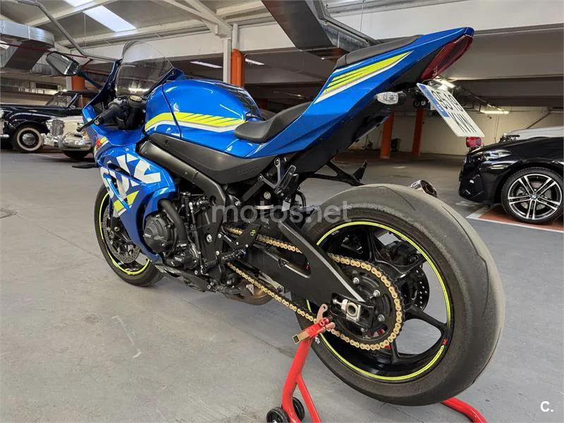 Suzuki GSX R1000 – Vista 10