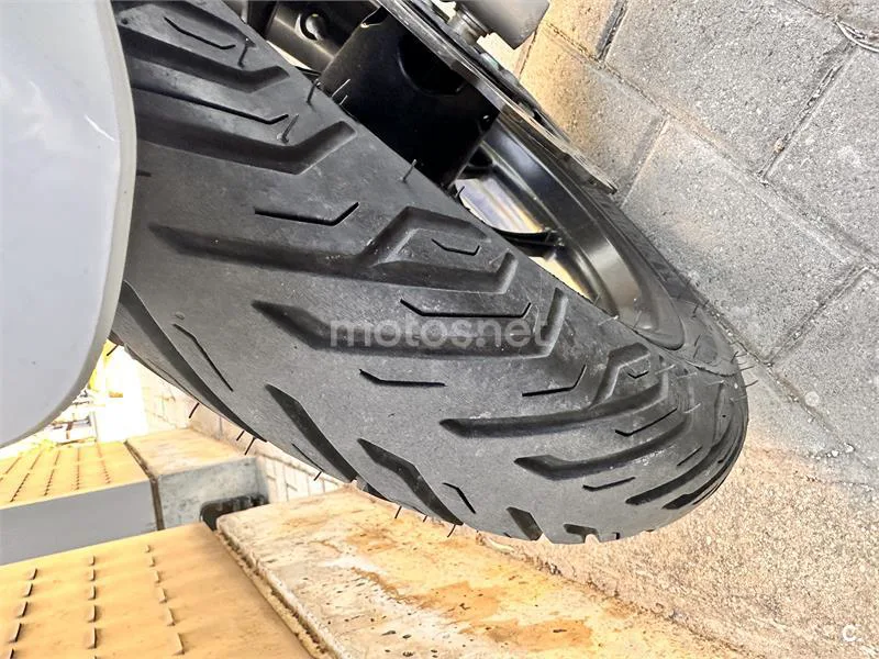 Piaggio Medley – Vista 2