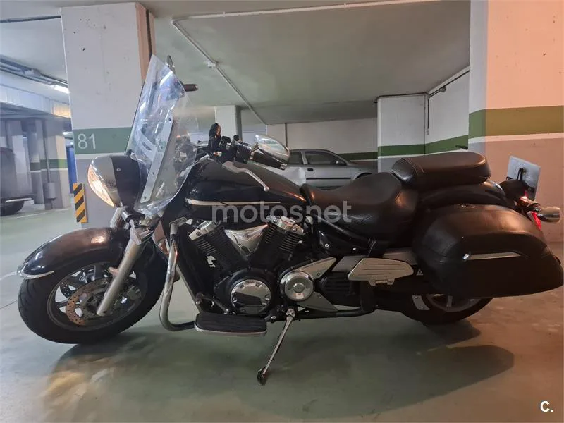 Yamaha XVS 1300 A Midnight Star – Vista 2