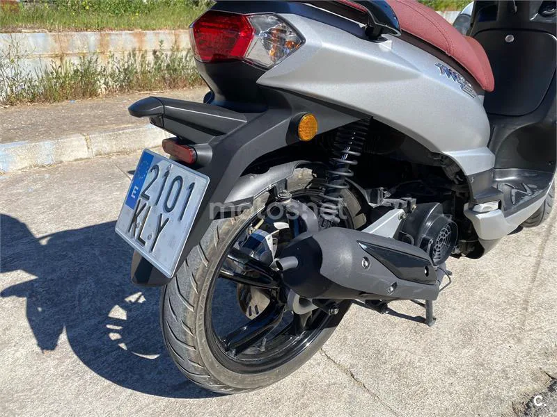 Peugeot TWEET 125 i – Vista 11