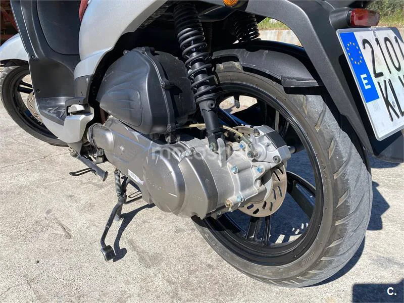 Peugeot TWEET 125 i – Vista 12