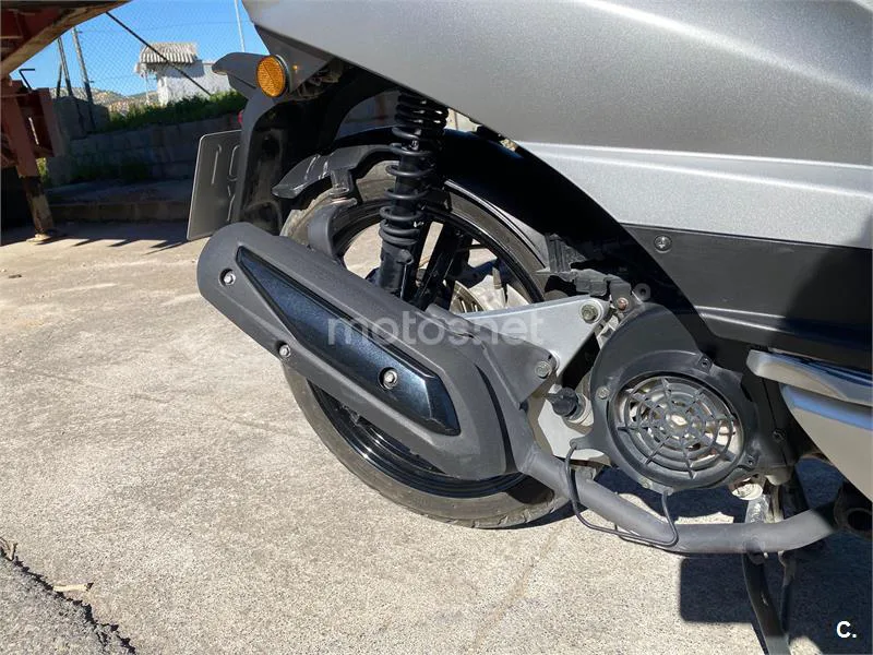 Peugeot TWEET 125 i – Vista 16