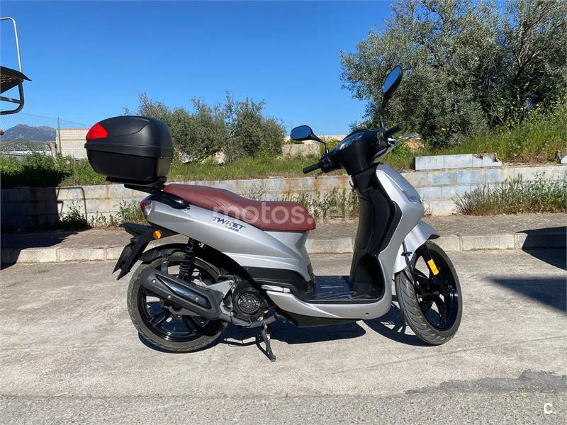 Peugeot TWEET 125 i – Vista 10