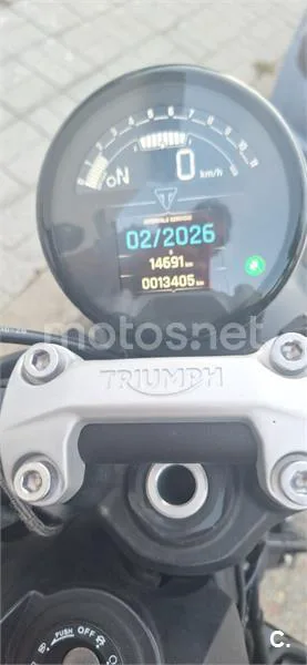 Triumph Trident 660 – Vista 7