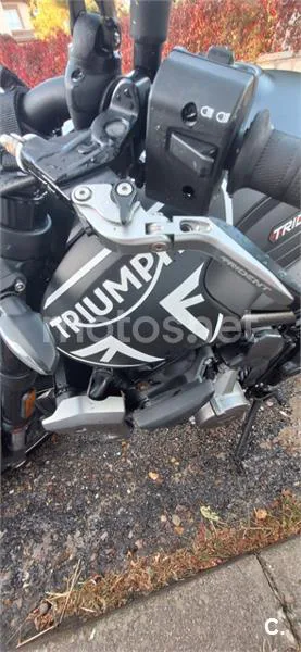 Triumph Trident 660 – Vista 9