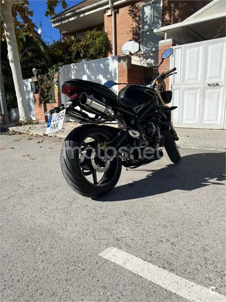 Triumph Street Triple – Vista 4