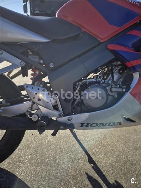 Honda CBR 125R – Vista 8