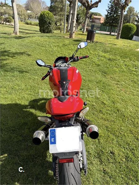 Ducati Monster 696 – Vista 3