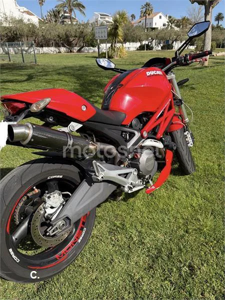 Ducati Monster 696 – Vista 4