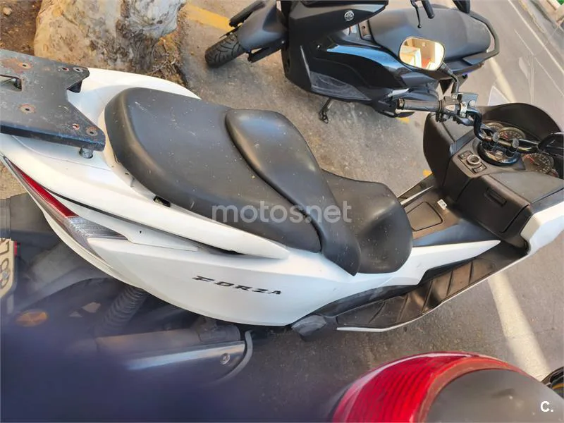 Honda Forza 300 - Vista 5