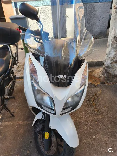 Honda Forza 300 - Vista 6