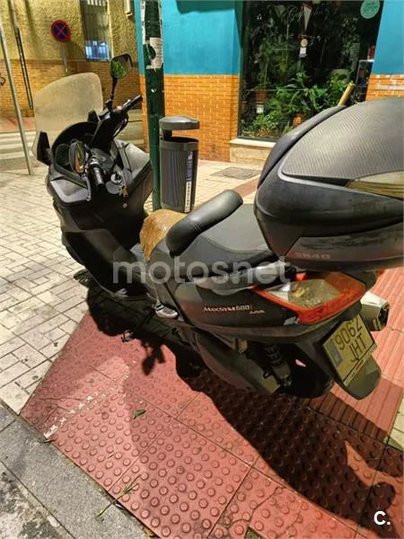 SYM Maxsym 600 – Vista 3