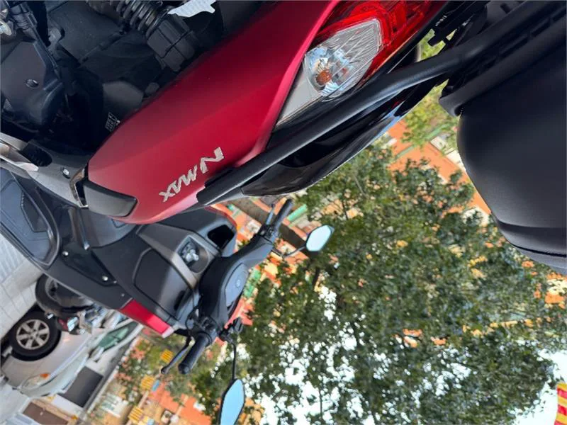 Yamaha NMAX – Vista 6