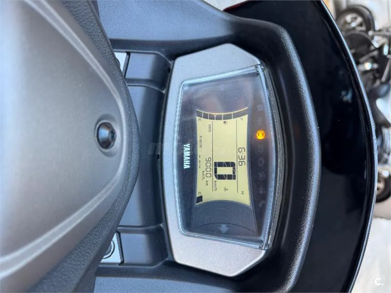 Yamaha NMAX – Vista 8
