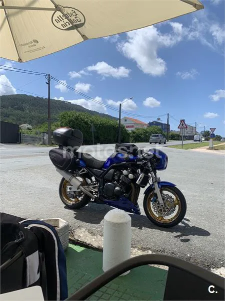 Yamaha FZS 600 Fazer – Vista 3