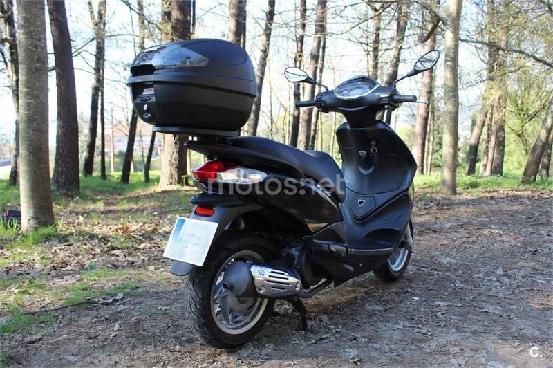 Piaggio FLY 125 ie 3V – Vista 4
